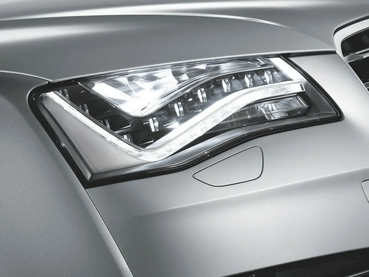 Audi A8 III (D4) Седан Long — 照片 13