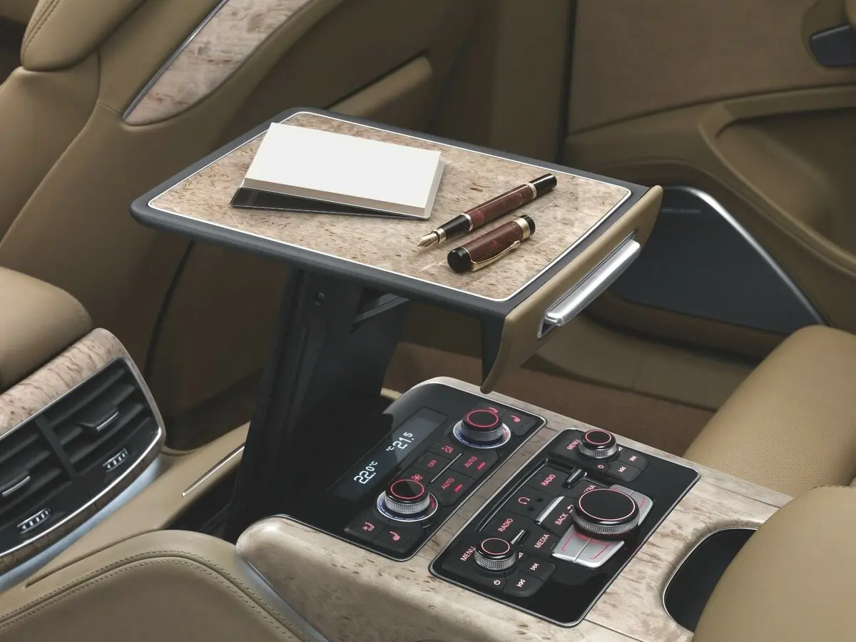 Audi A8 III (D4) Седан Long — 照片 15