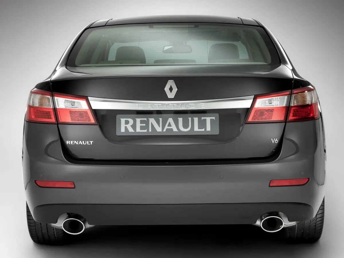 Renault Latitude I Седан — photo 4