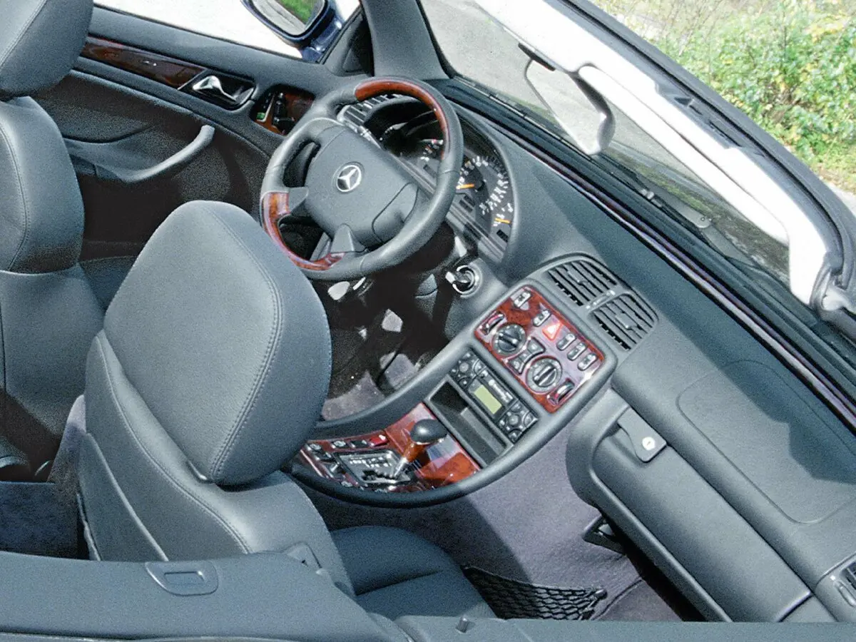 Mercedes-Benz CLK-Класс I (W208) Рестайлинг Кабриолет — сүрөт 4