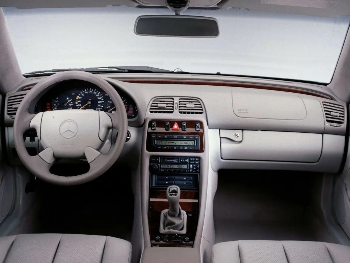 Mercedes-Benz CLK-Класс I (W208) Купе — сүрөт 6