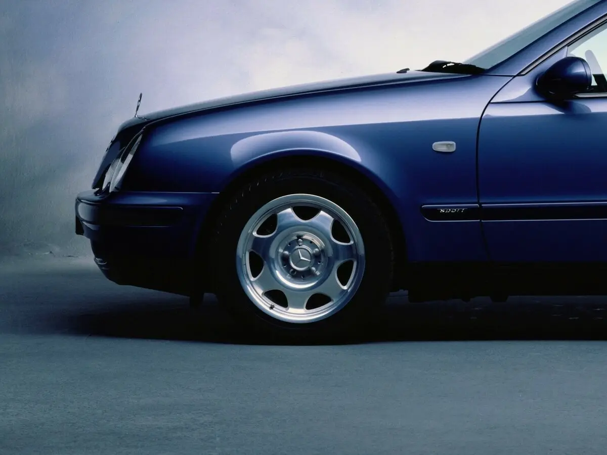 Mercedes-Benz CLK-Класс I (W208) Купе — сүрөт 12
