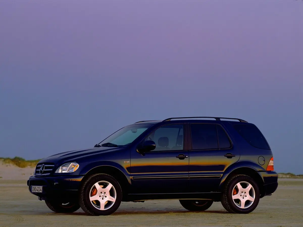 Mercedes-Benz M-Класс AMG I (W163) Внедорожник 5 дв. — photo 2