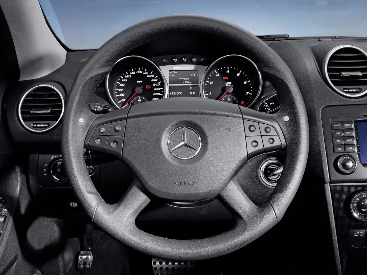 Mercedes-Benz M-Класс AMG II (W164) Внедорожник 5 дв. — сүрөт 8