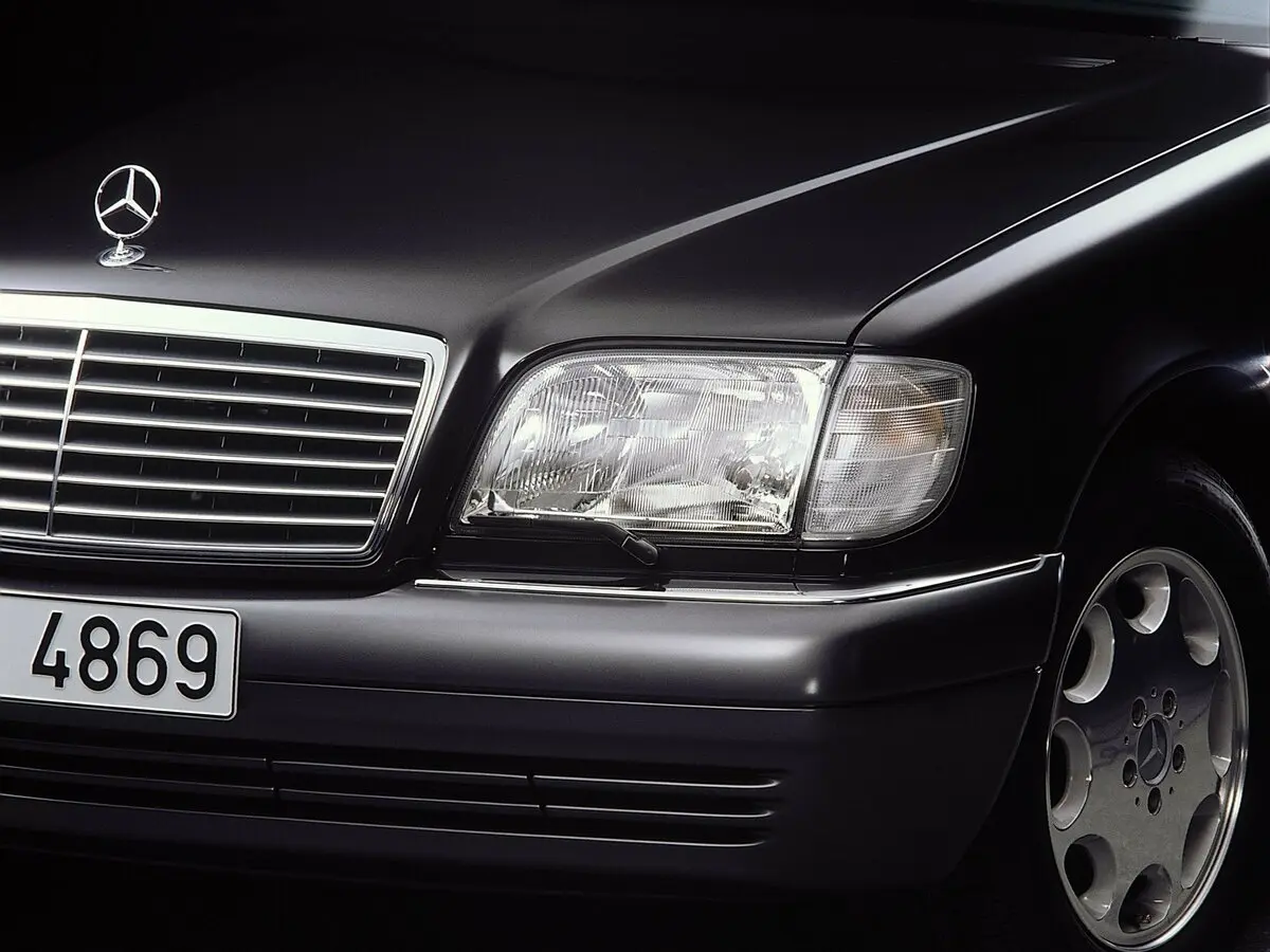 Mercedes-Benz S-Класс III (W140) Рестайлинг Седан Long — фото 9
