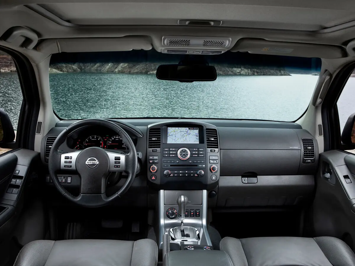 Nissan Pathfinder III Рестайлинг Внедорожник 5 дв. — фото 6