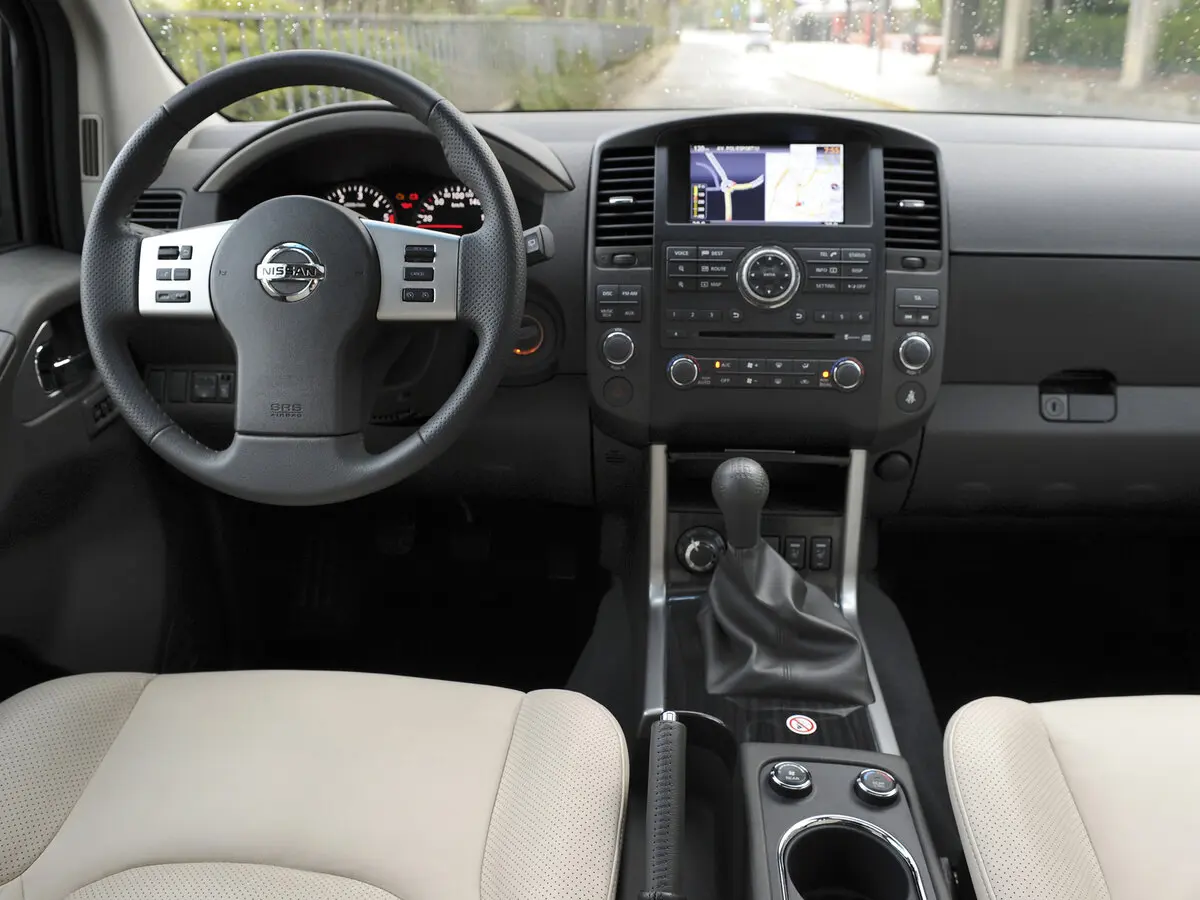 Nissan Pathfinder III Рестайлинг Внедорожник 5 дв. — фото 7