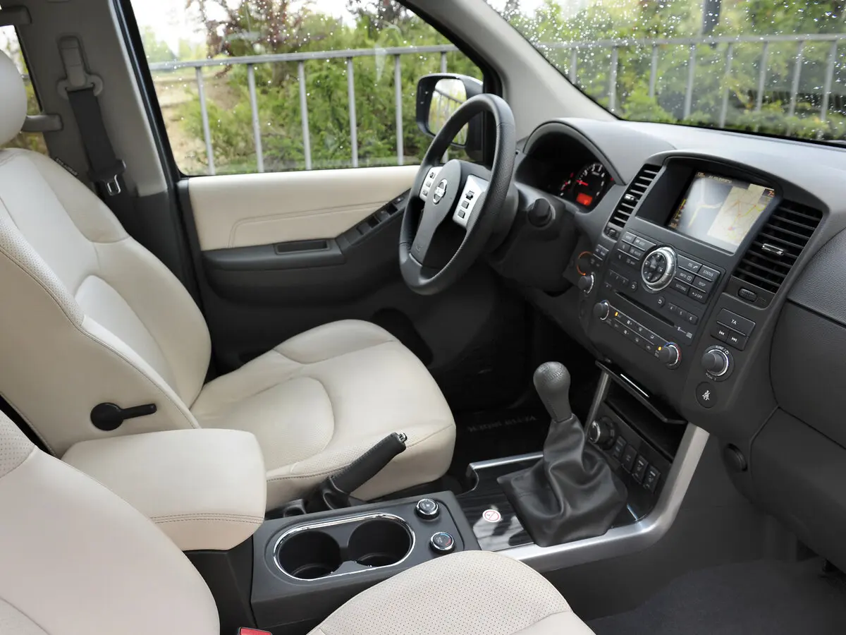 Nissan Pathfinder III Рестайлинг Внедорожник 5 дв. — фото 8
