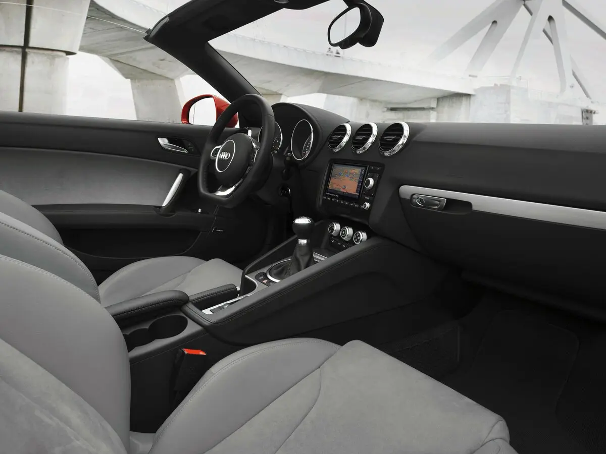 Audi TT II (8J) Рестайлинг Родстер — сүрөт 6