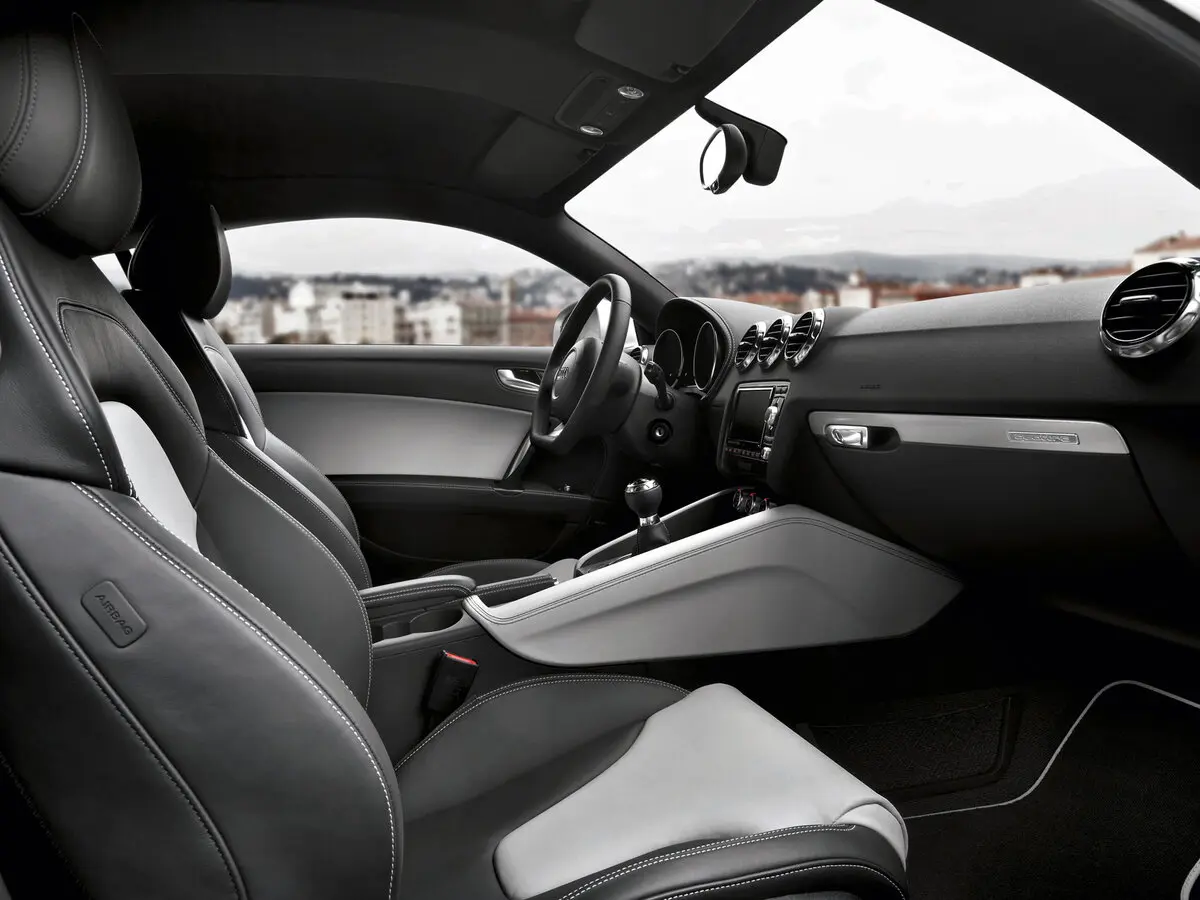 Audi TT II (8J) Рестайлинг Купе — сүрөт 6