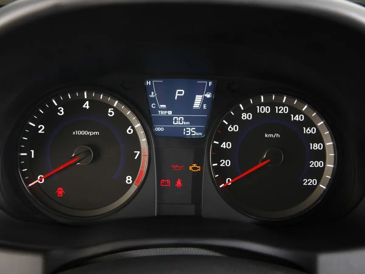 Hyundai Solaris I Седан — сүрөт 8