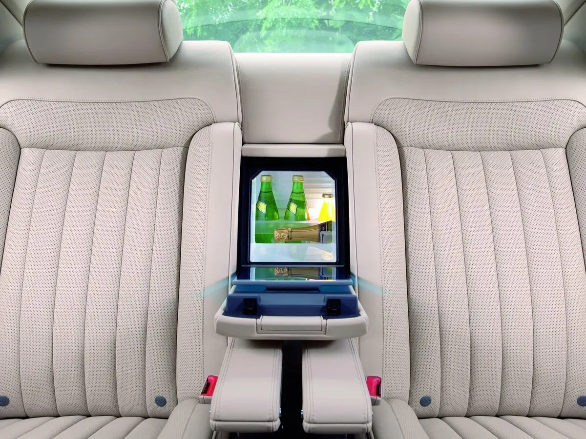 Volkswagen Phaeton I Рестайлинг Седан — сүрөт 11
