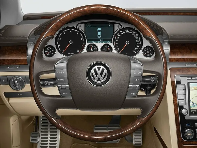 Volkswagen Phaeton I Рестайлинг Седан Long — сүрөт 10