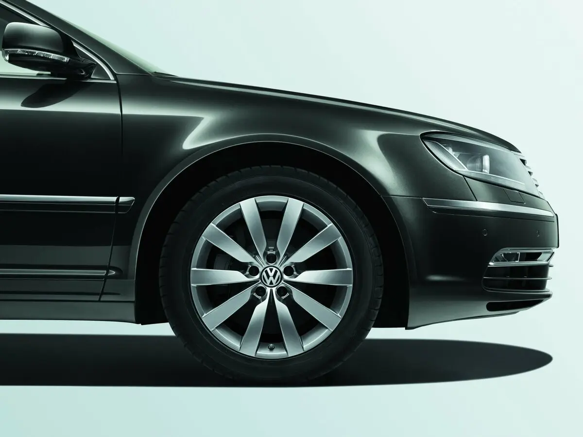 Volkswagen Phaeton I Рестайлинг Седан Long — сүрөт 18