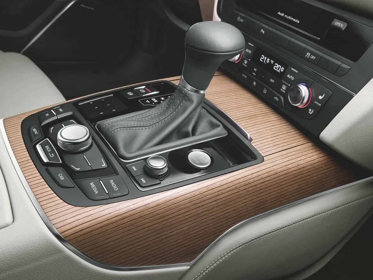Audi A6 IV (C7) Седан — photo 14
