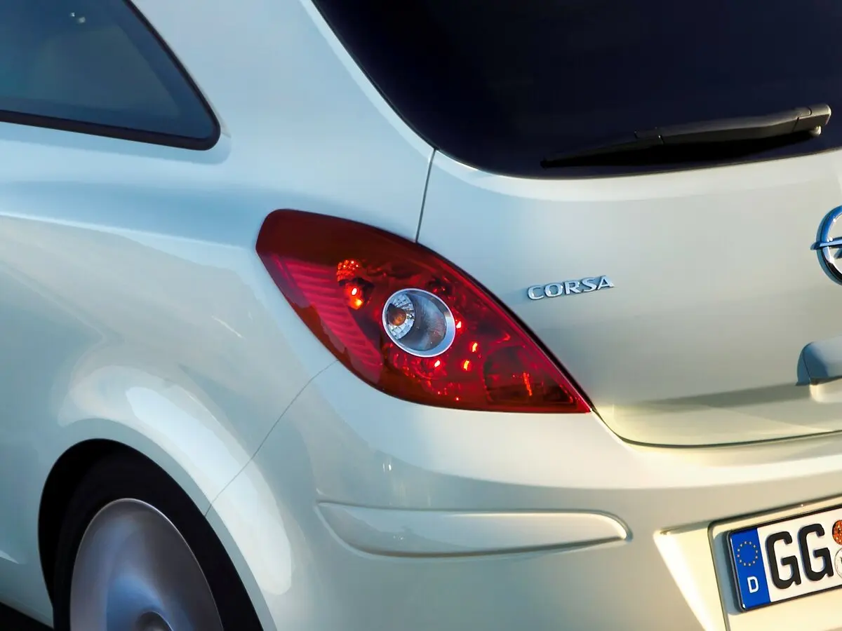 Opel Corsa D Рестайлинг II Хэтчбек 3 дв. — photo 12