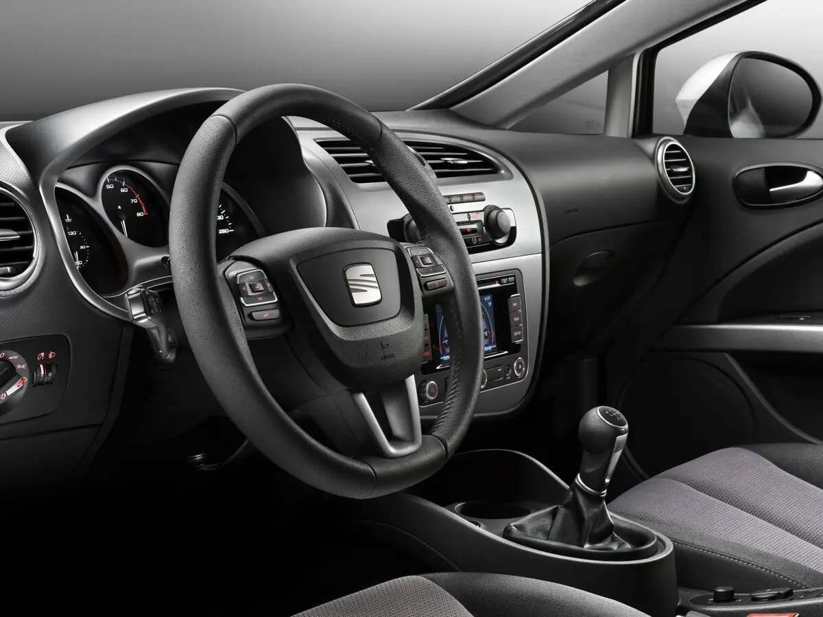SEAT Leon II Рестайлинг Хэтчбек 5 дв. — photo 7