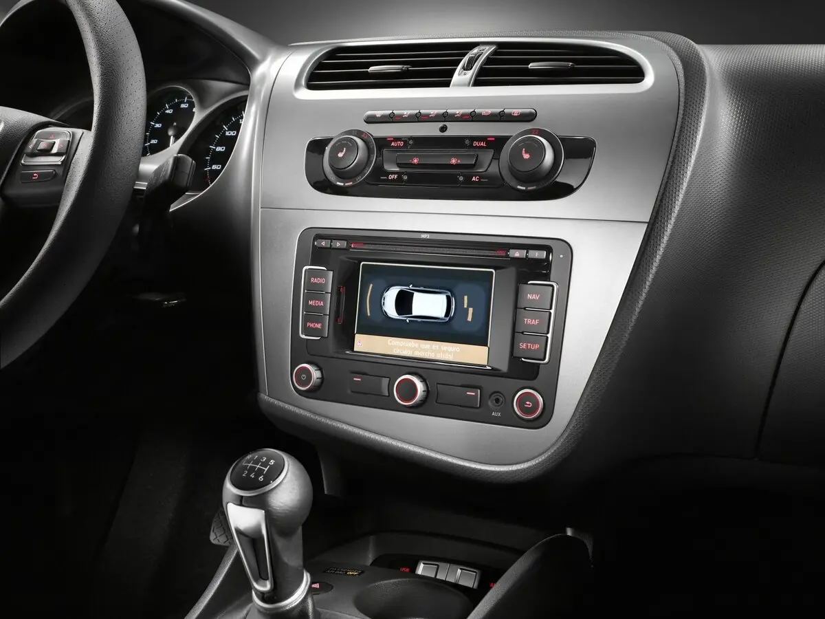 SEAT Leon II Рестайлинг Хэтчбек 5 дв. — photo 12