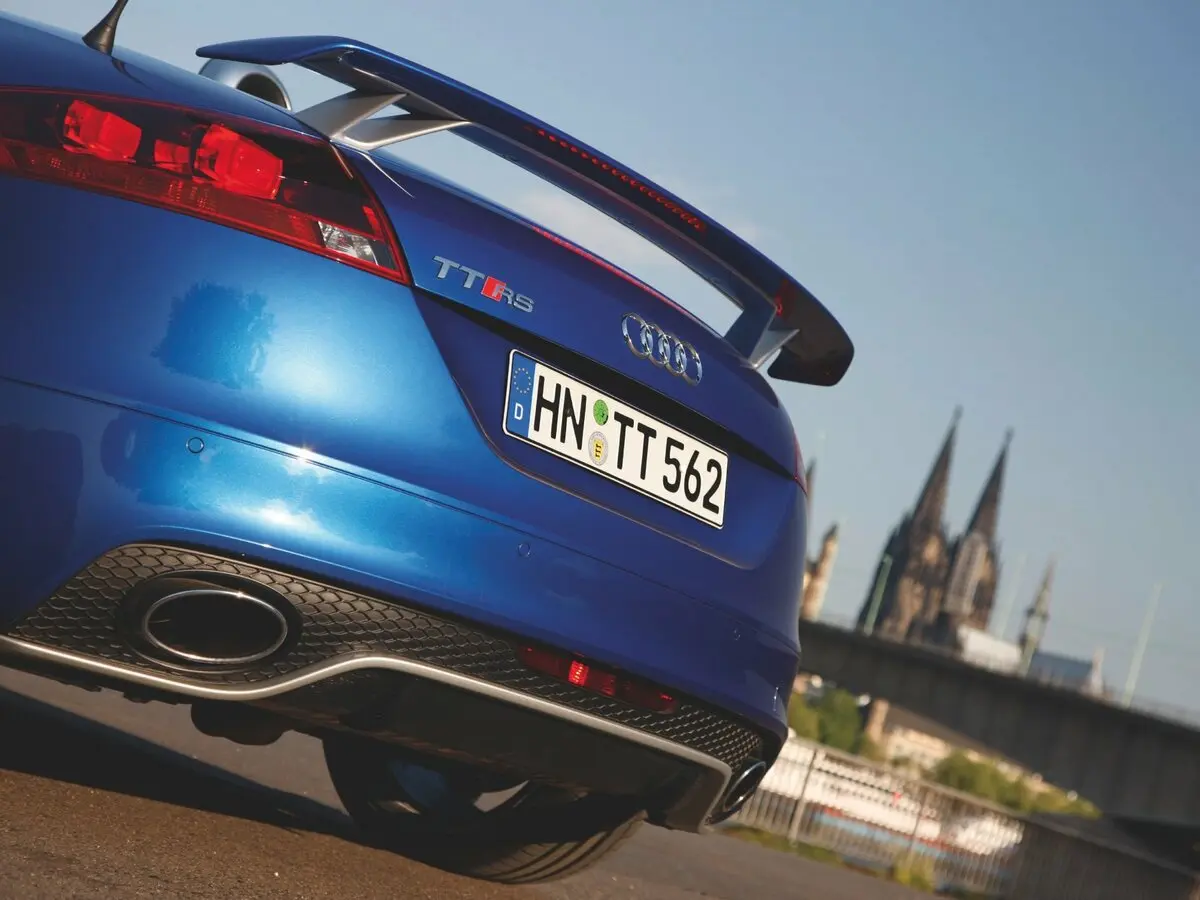 Audi TT RS II (8J) Родстер — 照片 13