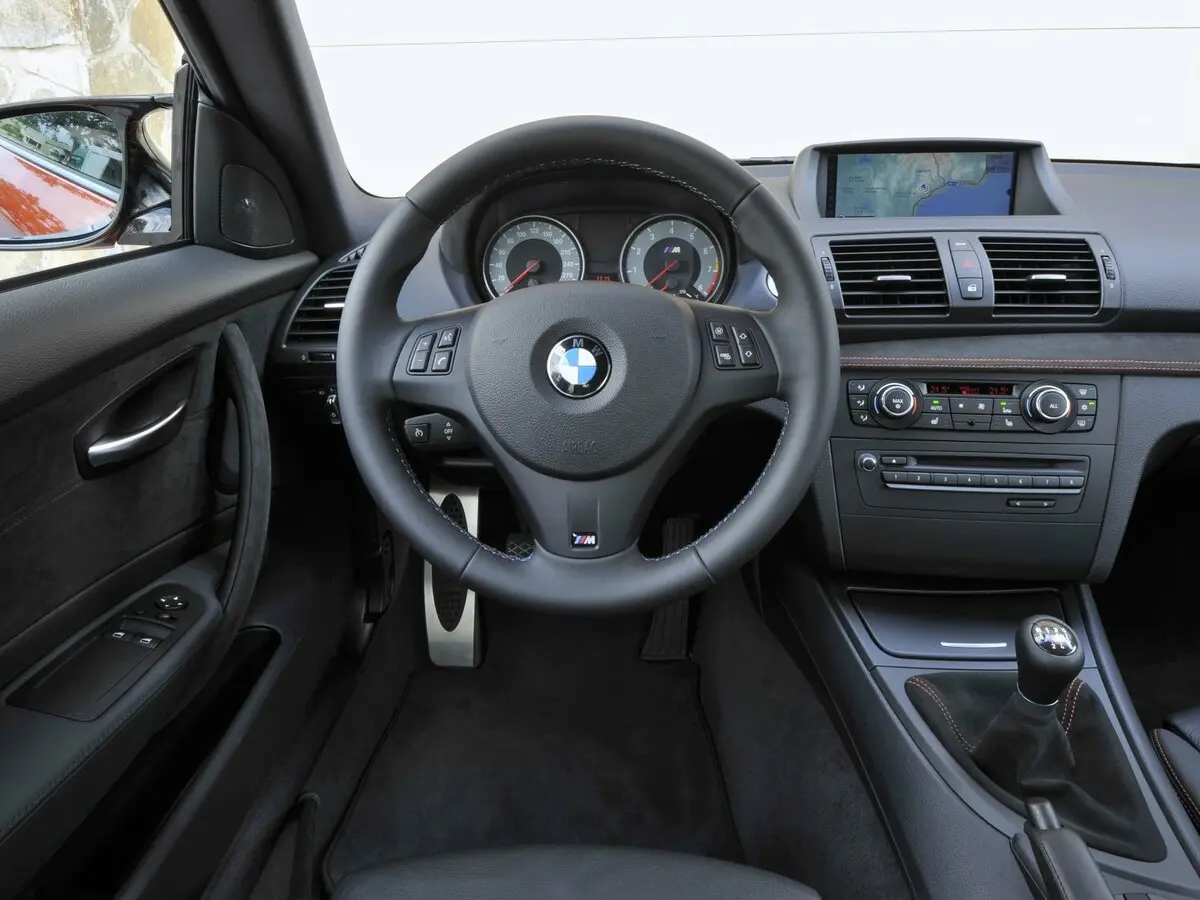 BMW 1M I (E82) Купе — photo 10