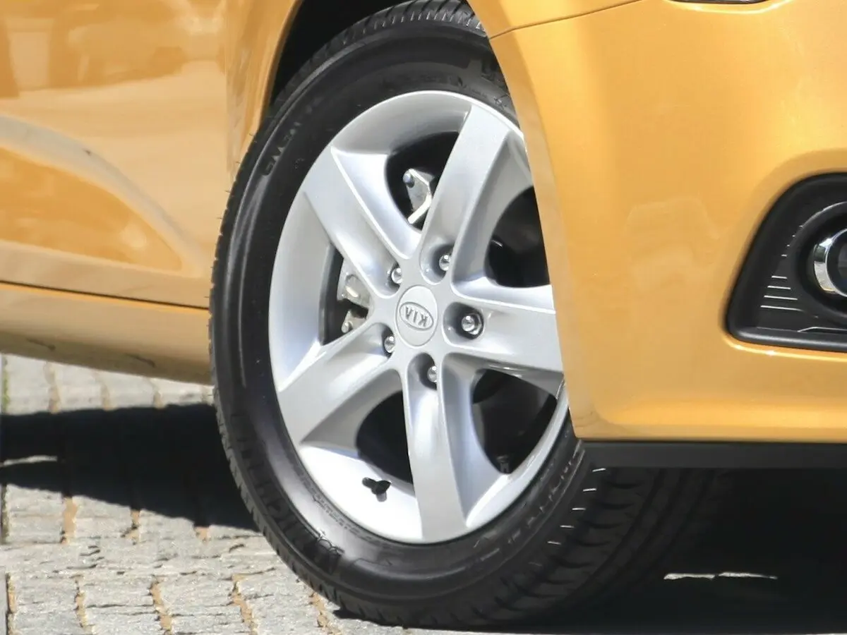 Kia Ceed I Рестайлинг Хэтчбек 3 дв. — сүрөт 17