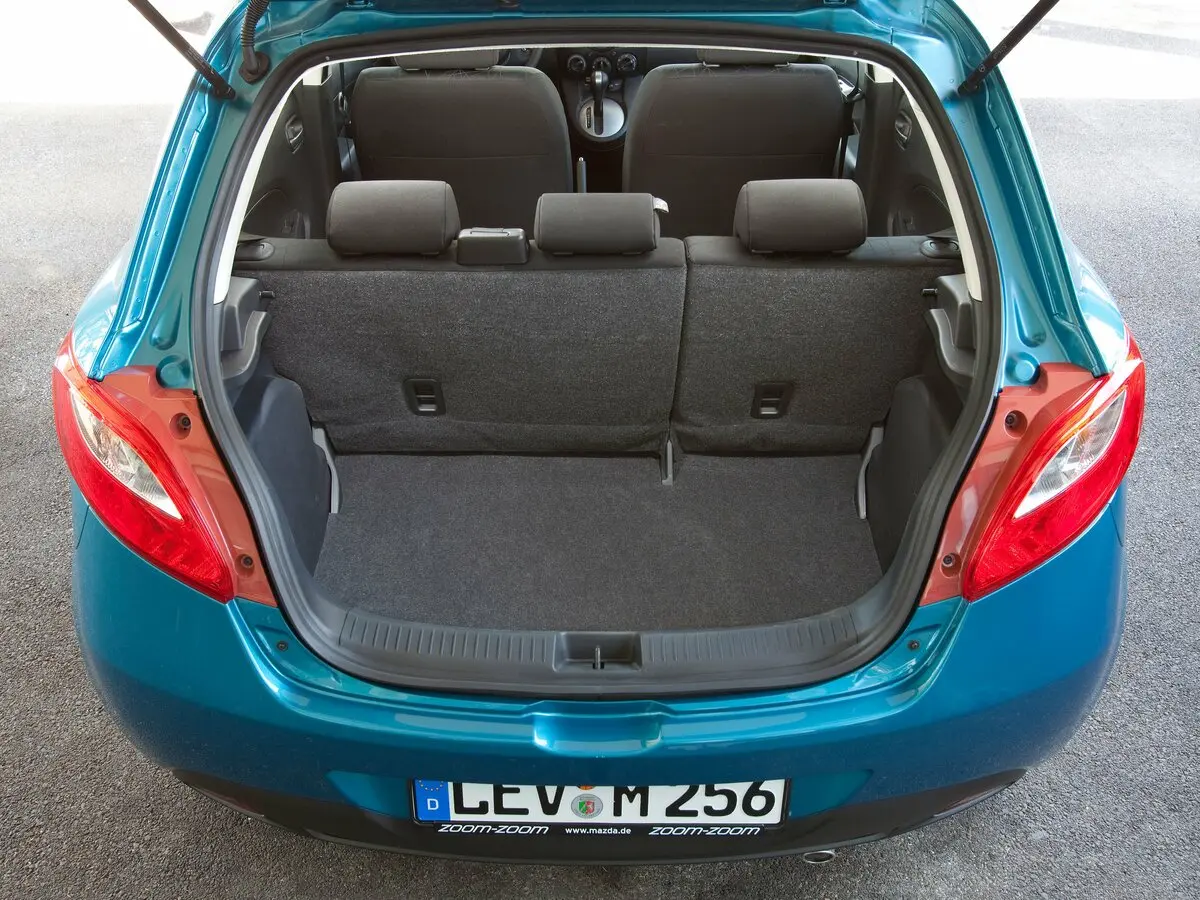 Mazda 2 II Рестайлинг (DE2) Хэтчбек 5 дв. — сүрөт 10