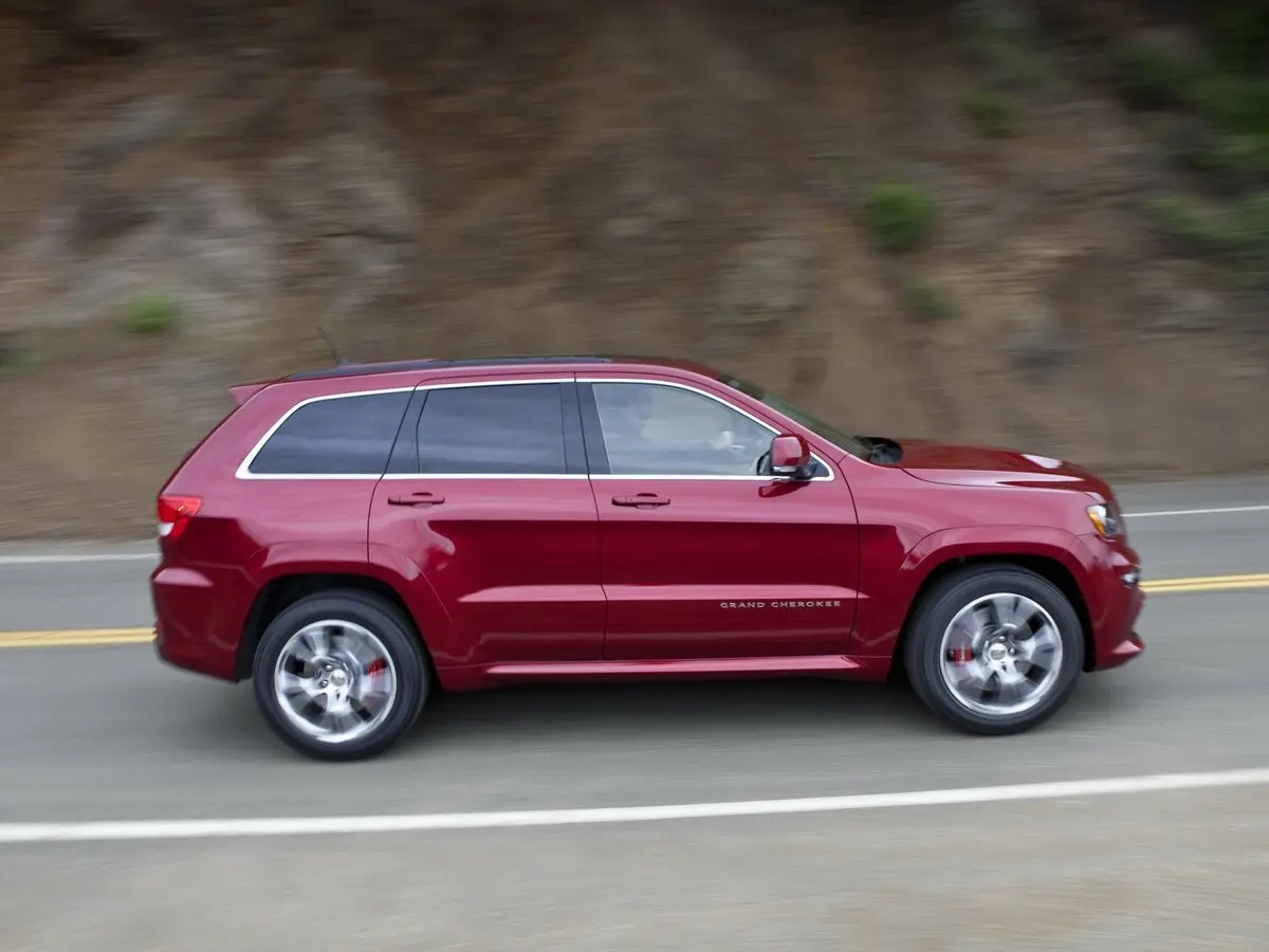 Jeep Grand Cherokee IV (WK2) Внедорожник 5 дв. SRT8 — сүрөт 2