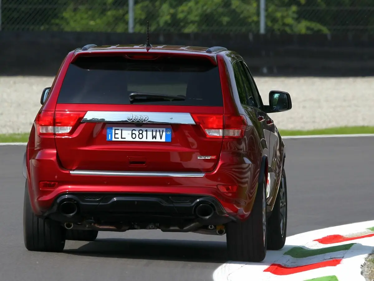 Jeep Grand Cherokee IV (WK2) Внедорожник 5 дв. SRT8 — сүрөт 4