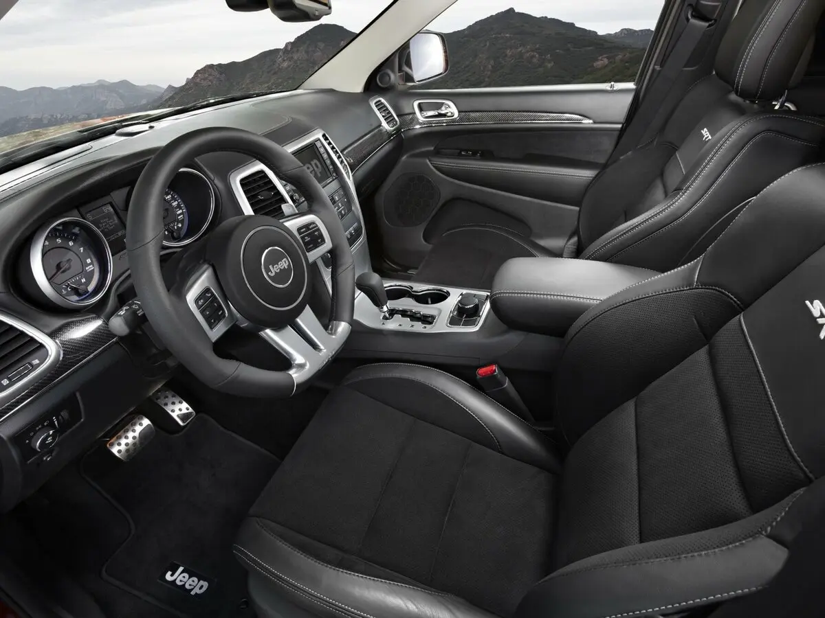 Jeep Grand Cherokee IV (WK2) Внедорожник 5 дв. SRT8 — сүрөт 8