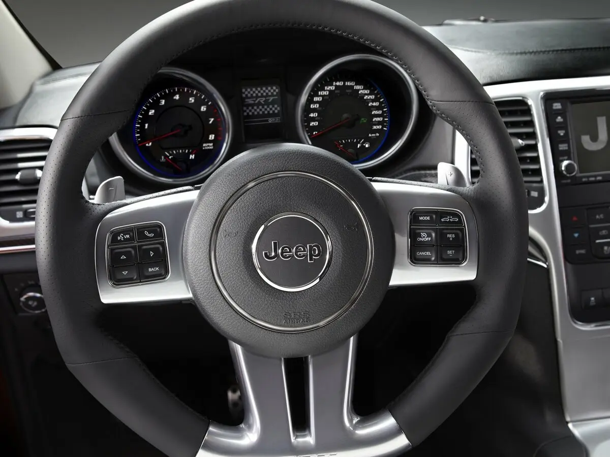 Jeep Grand Cherokee IV (WK2) Внедорожник 5 дв. SRT8 — сүрөт 10