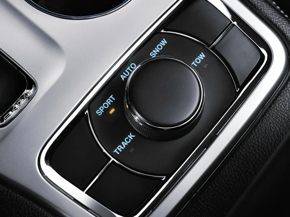 Jeep Grand Cherokee IV (WK2) Внедорожник 5 дв. SRT8 — сүрөт 12