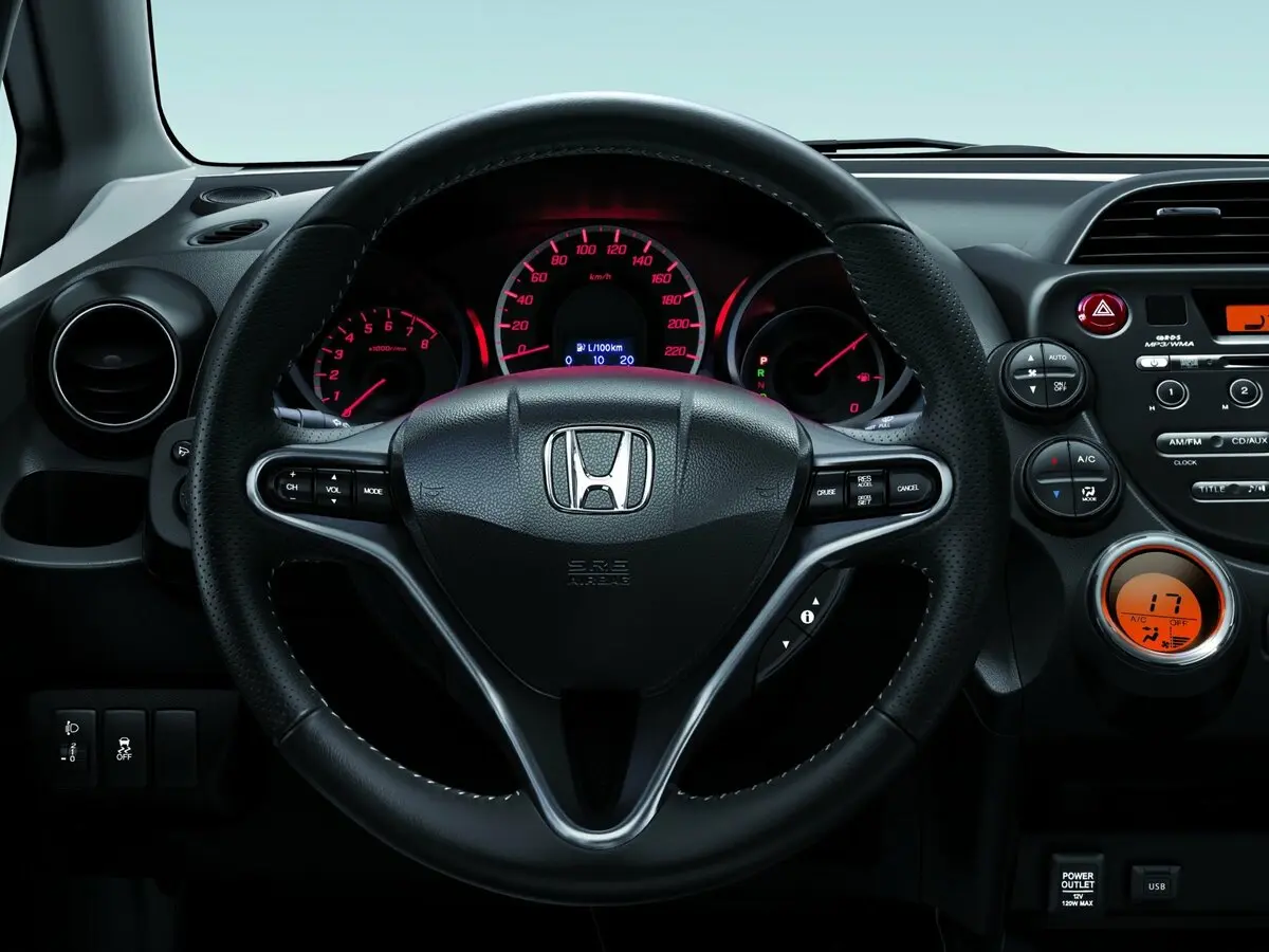 Honda Jazz II Рестайлинг Хэтчбек 5 дв. — фото 8