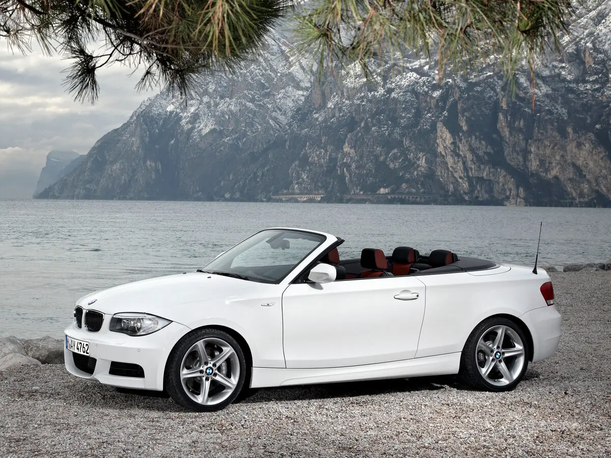 BMW 1 серии I (E82/E88) Рестайлинг 2 Кабриолет — сүрөт 2