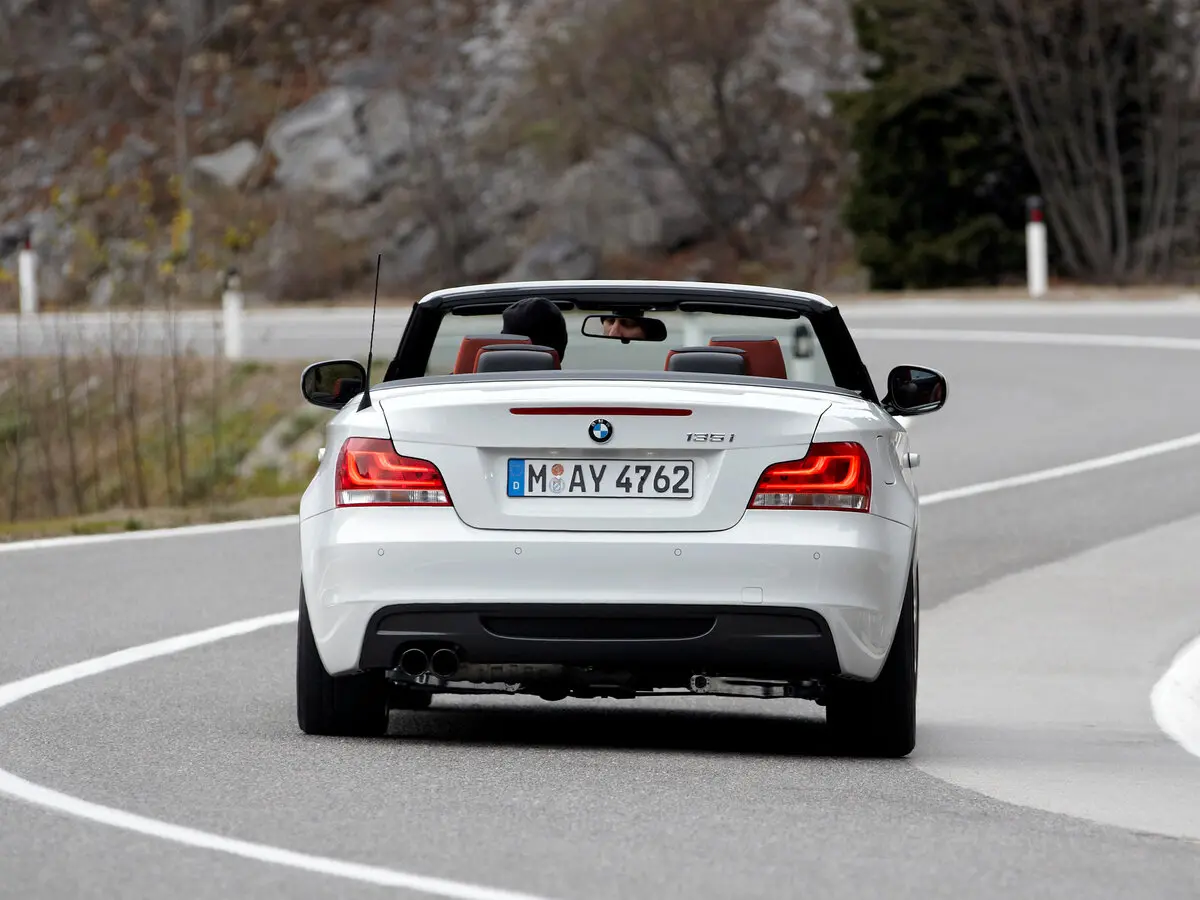 BMW 1 серии I (E82/E88) Рестайлинг 2 Кабриолет — сүрөт 4