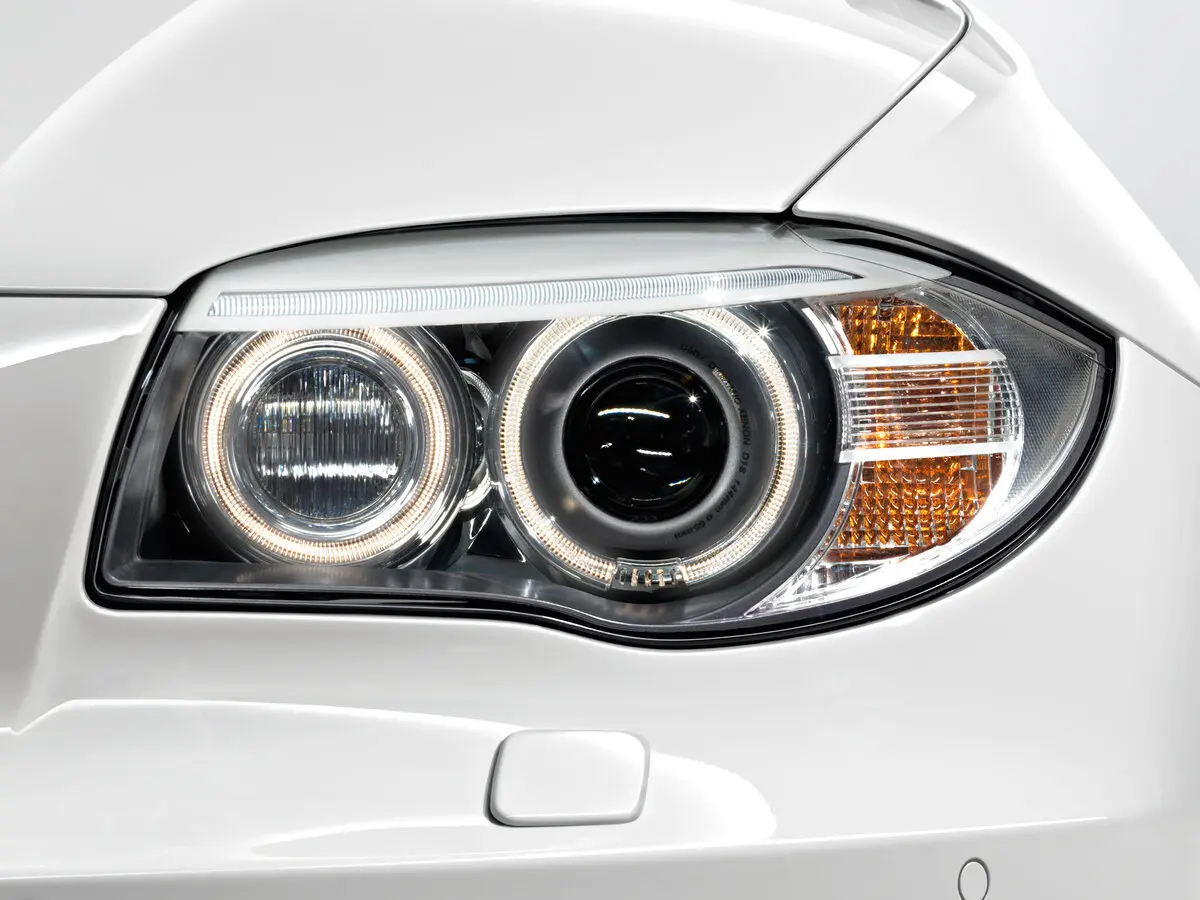 BMW 1 серии I (E82/E88) Рестайлинг 2 Кабриолет — сүрөт 11