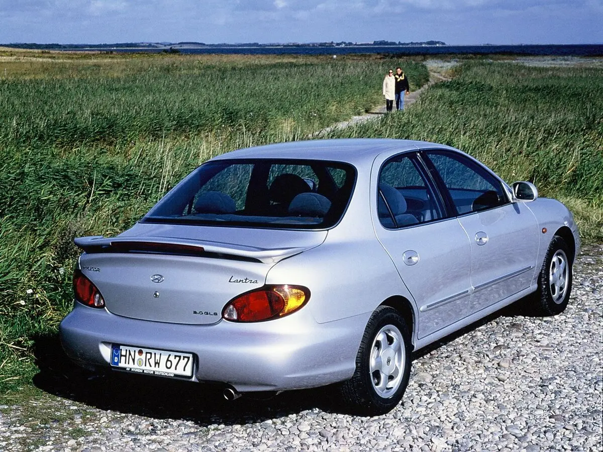 Hyundai Elantra II (J2, J3) Седан — сүрөт 3