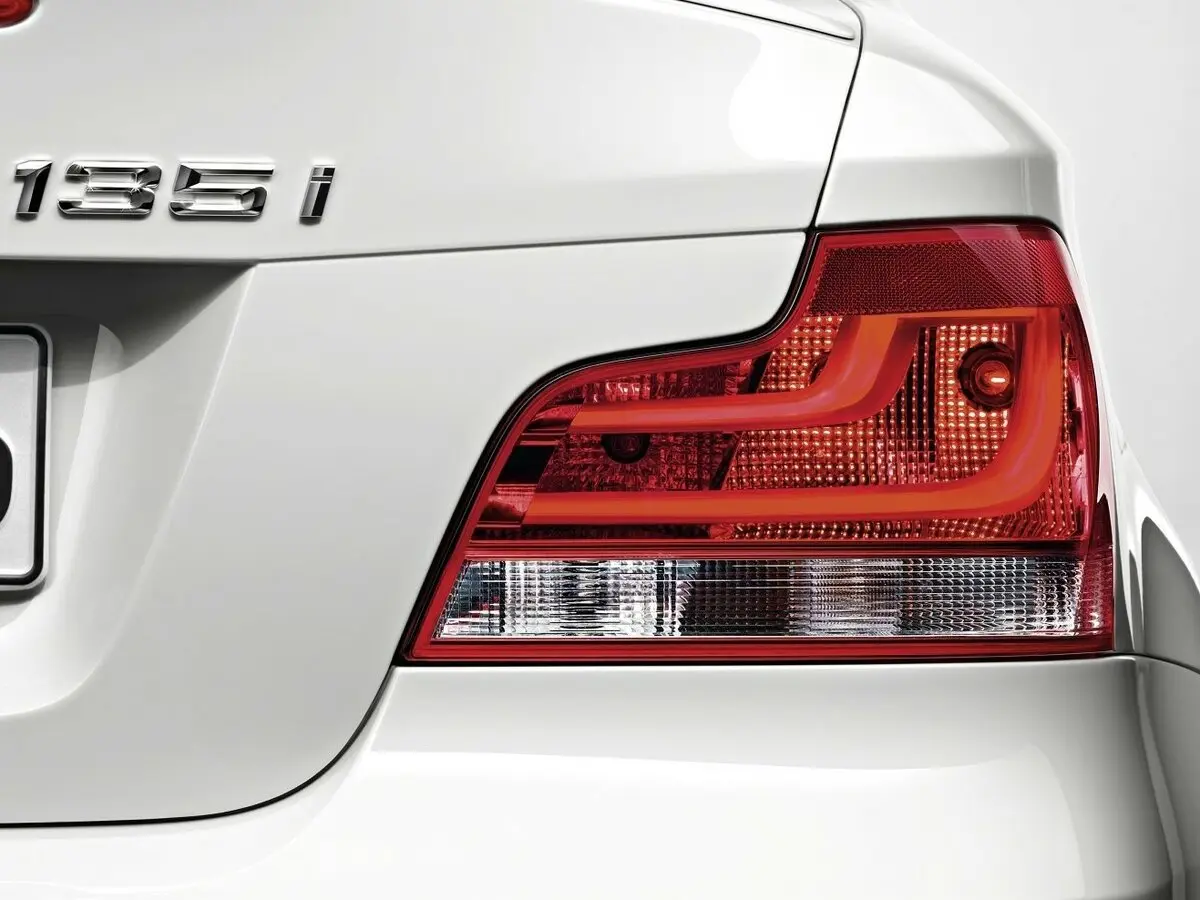 BMW 1 серии I (E82/E88) Рестайлинг 2 Купе — сүрөт 14