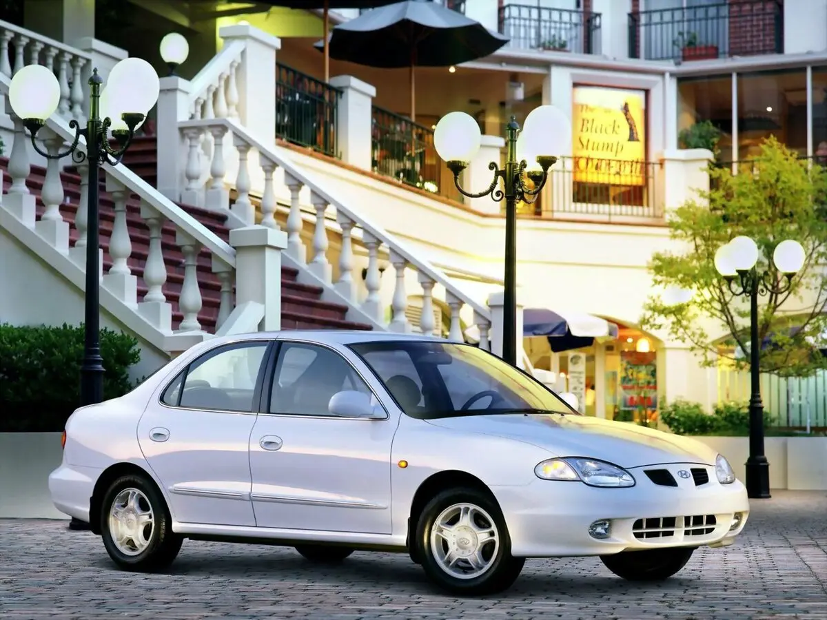 Hyundai Lantra II Рестайлинг Седан