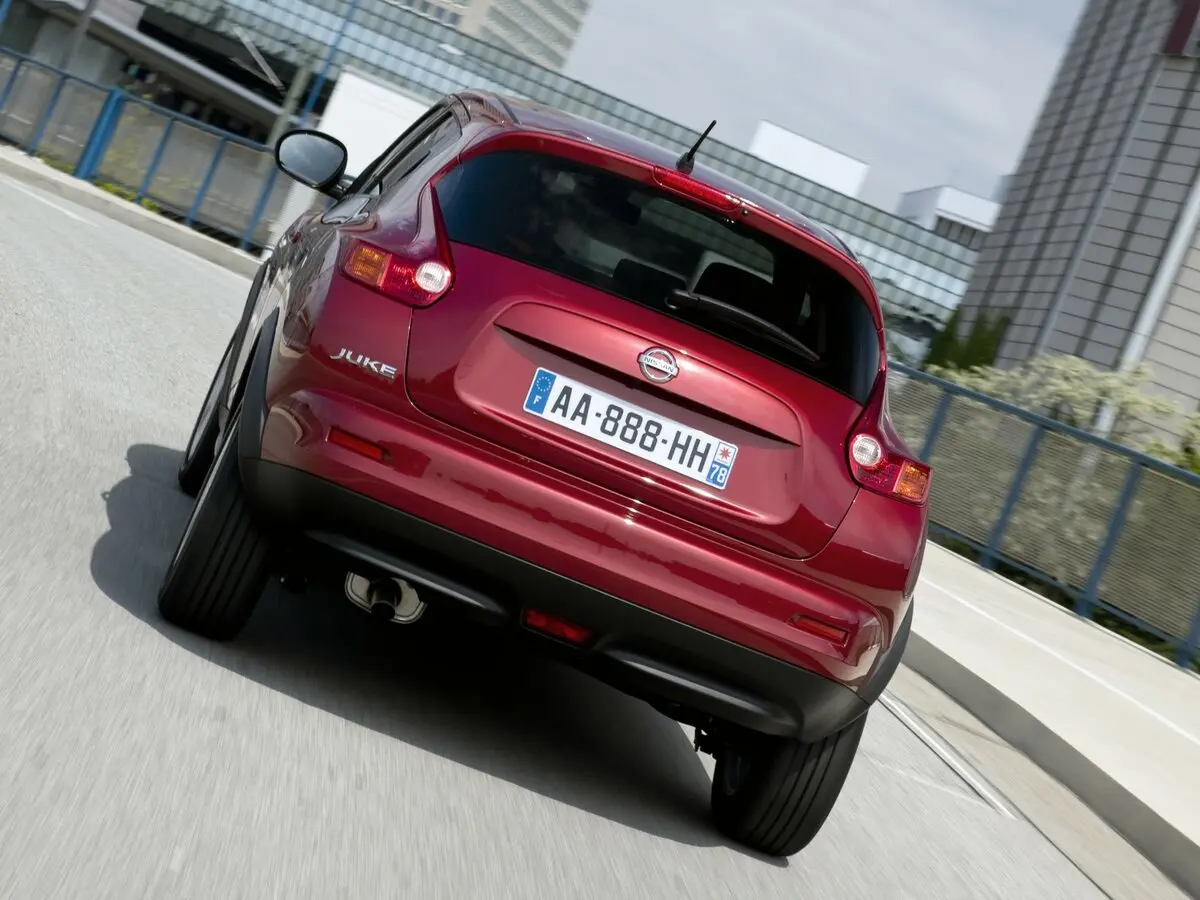 Nissan Juke I Внедорожник 5 дв. — сүрөт 4