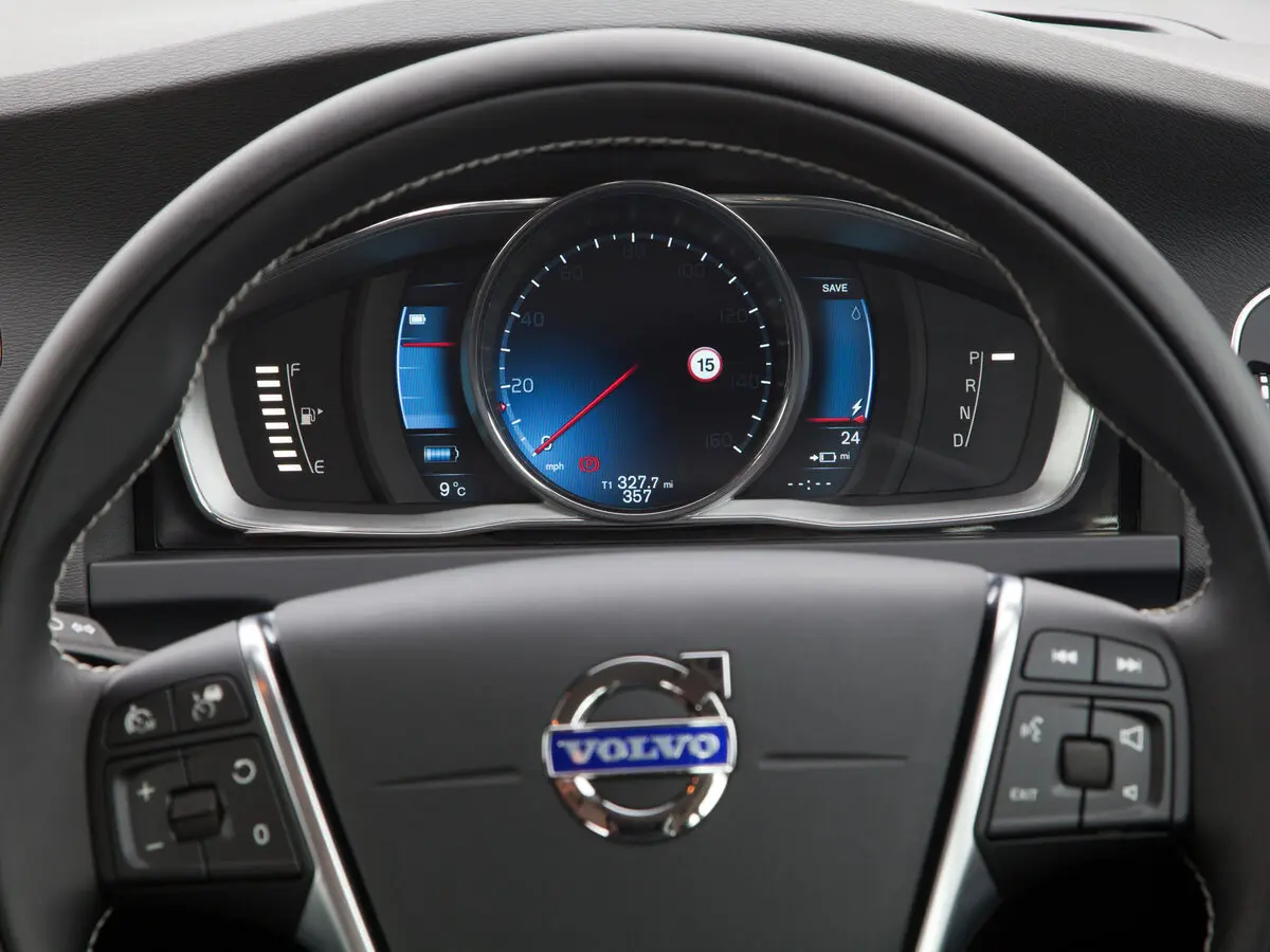 Volvo V60 I Универсал 5 дв. — photo 7