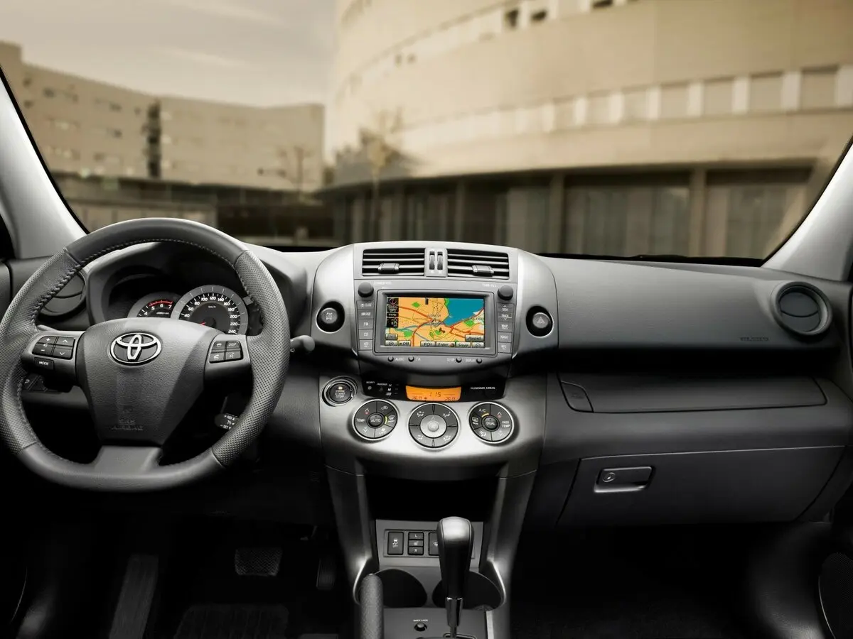 Toyota RAV4 III (XA30) Рестайлинг Внедорожник 5 дв. — фото 5