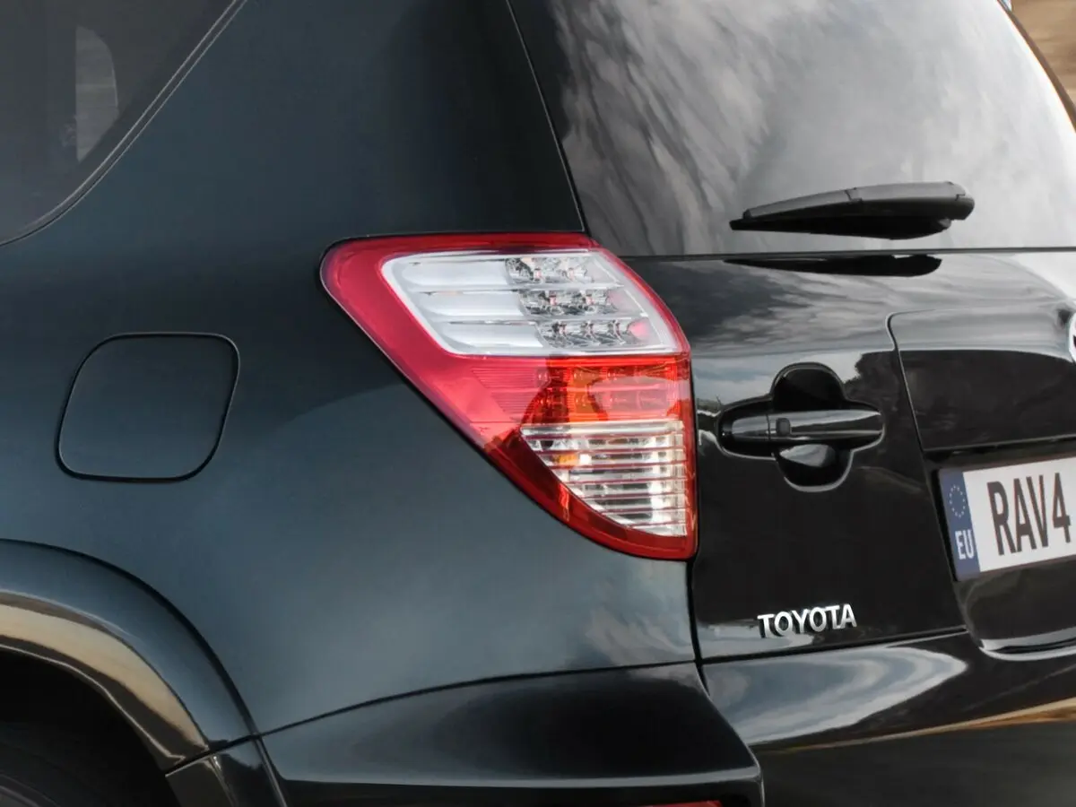 Toyota RAV4 III (XA30) Рестайлинг Внедорожник 5 дв. — фото 12
