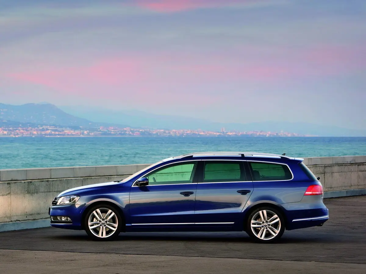 Volkswagen Passat B7 Универсал 5 дв. — фото 2