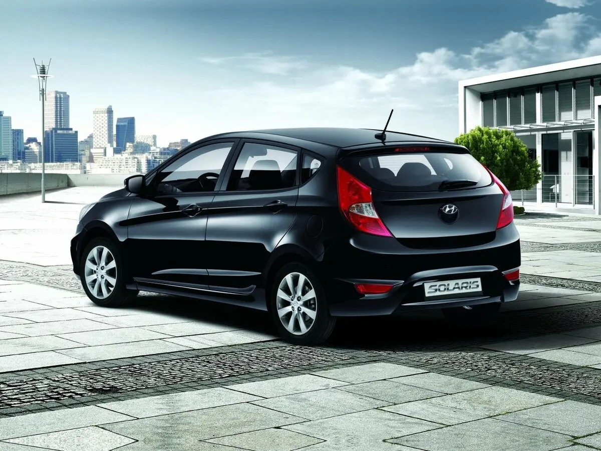 Hyundai Solaris I Хэтчбек 5 дв. — сүрөт 4