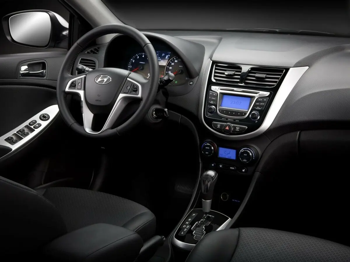 Hyundai Solaris I Хэтчбек 5 дв. — сүрөт 6