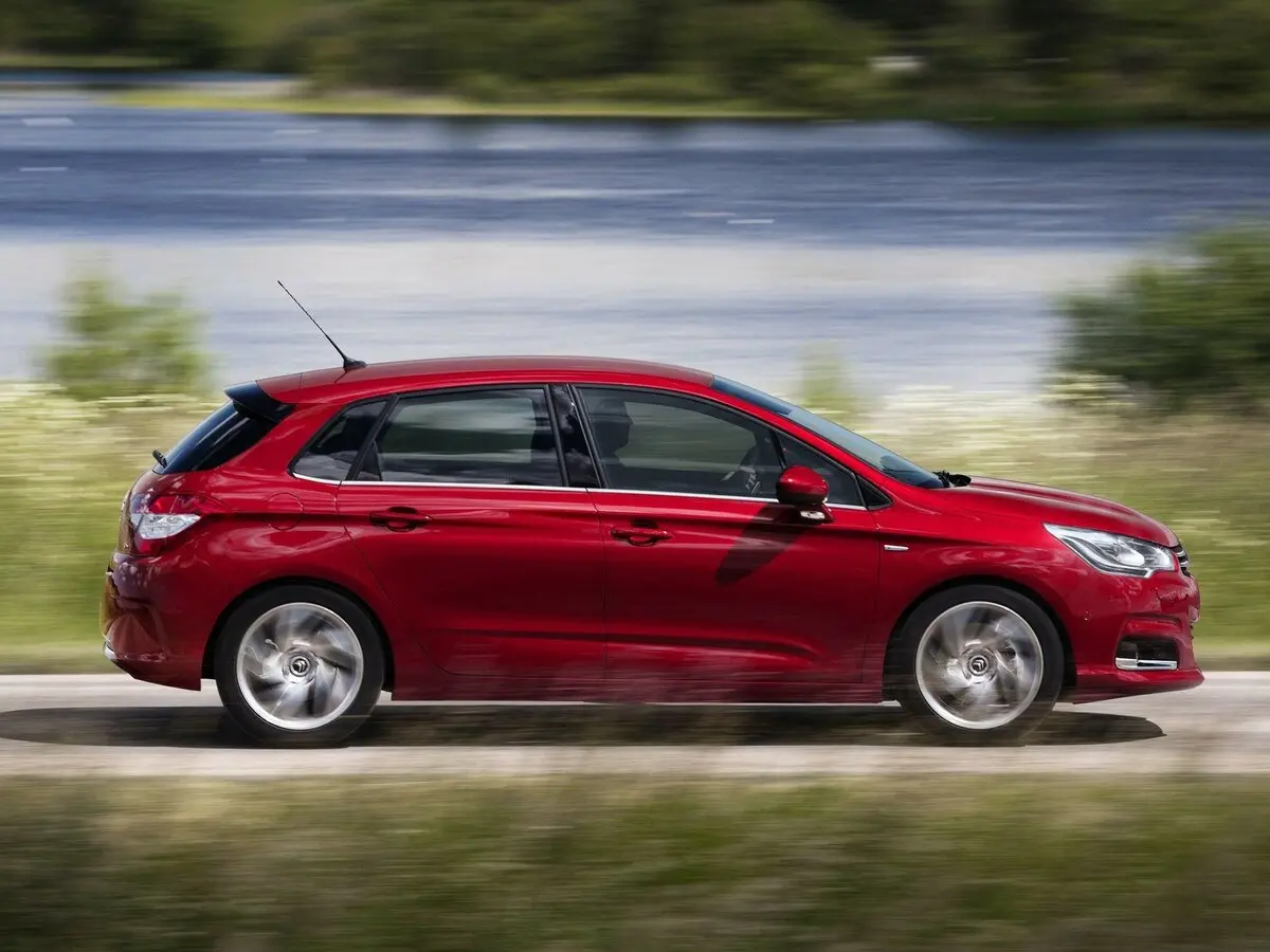 Citroen C4 II Хэтчбек 5 дв. — сүрөт 2