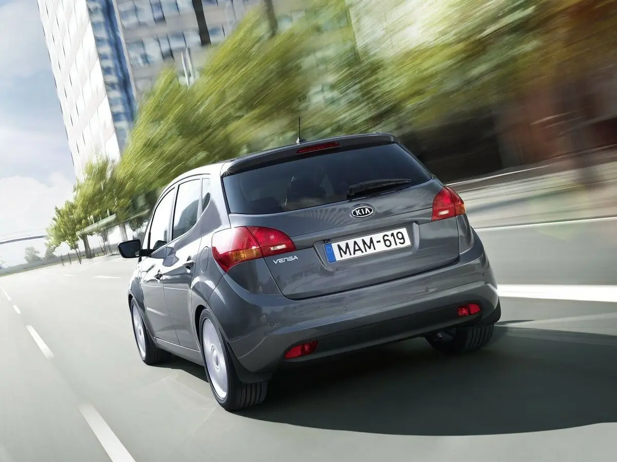Kia Venga I Компактвэн — сүрөт 4