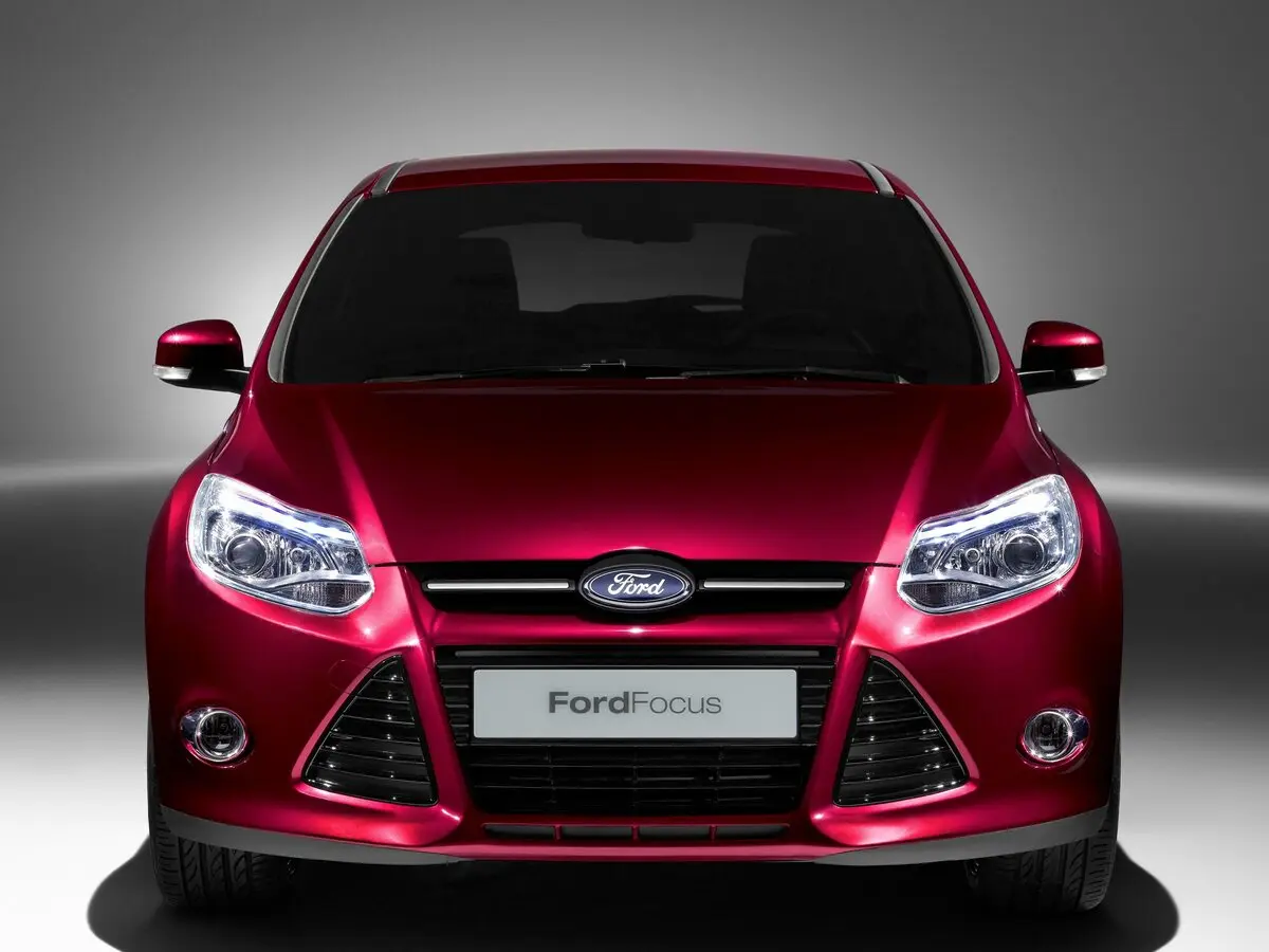 Ford Focus III Хэтчбек 5 дв. — фото 3