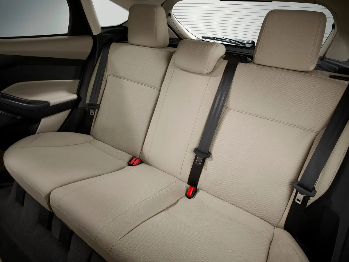 Ford Focus III Хэтчбек 5 дв. — фото 12