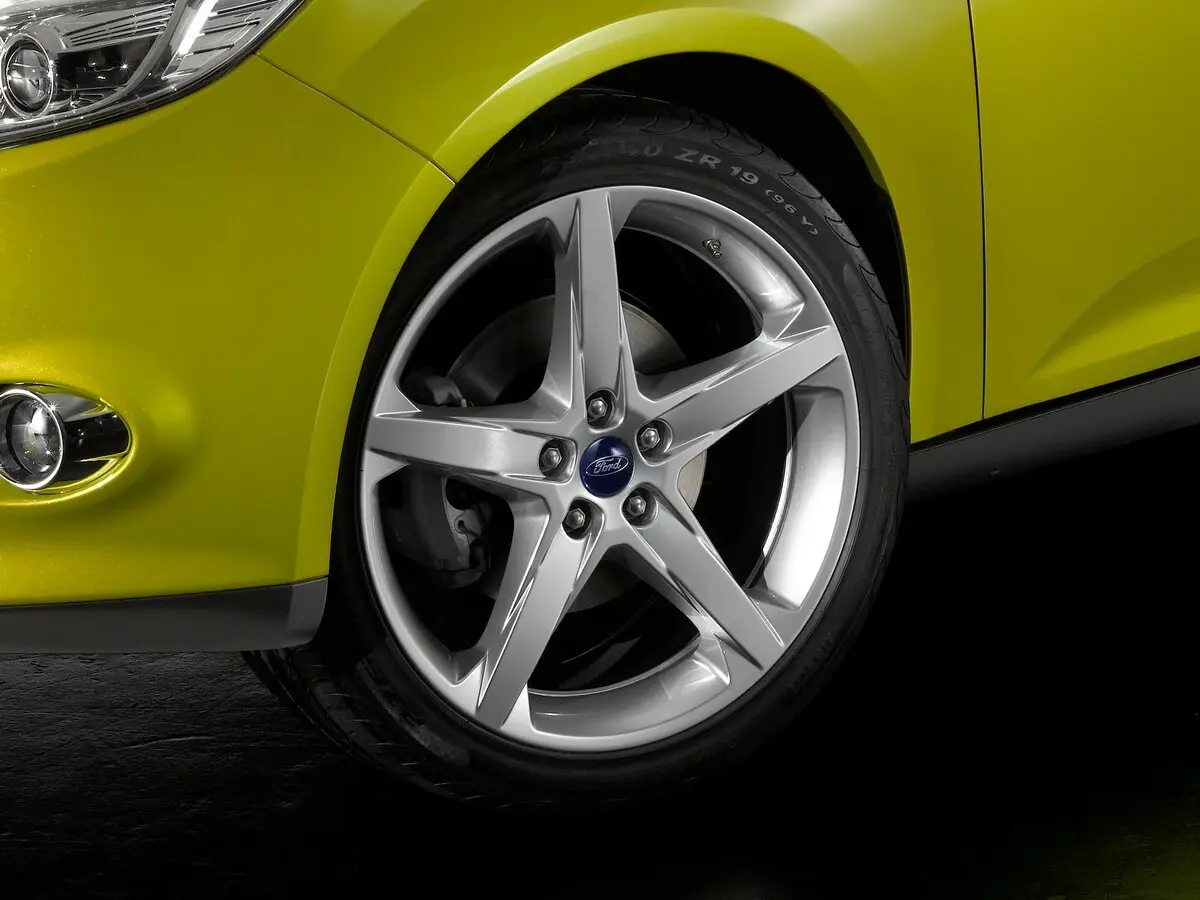 Ford Focus III Хэтчбек 5 дв. — фото 20